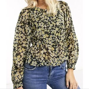 Pull&Bear Peplum Top in Daisy Print